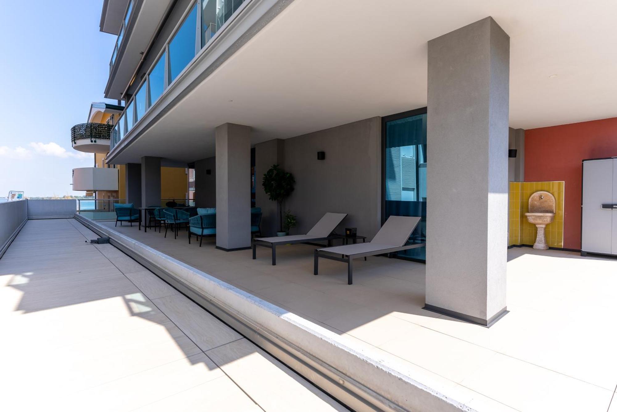 Aparthotel Zefiro Com Design, Large Terrace, Bike, Near Beach And Thermal Grado Extérieur photo